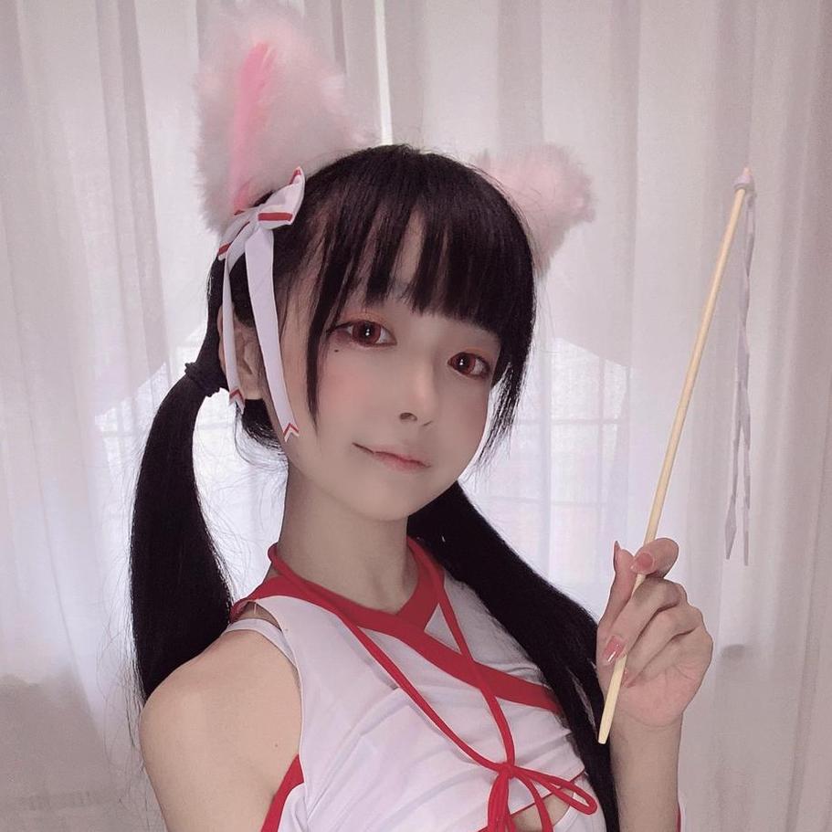 网红佳佳酱开什么车？这些cos作品从不让人失望