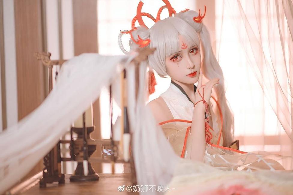 不可错过的奶狮不咬人图包，内含精选美图。