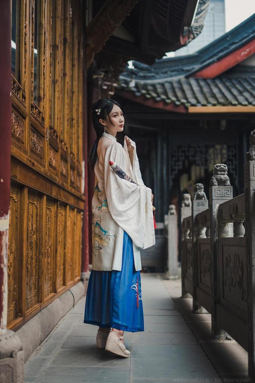 如月灰黑历史之精选美图