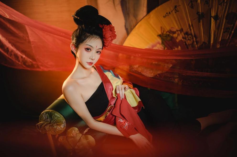 沧霁桔梗麻衣学姐的美图：呈现最绝美的cosplay原图合集
