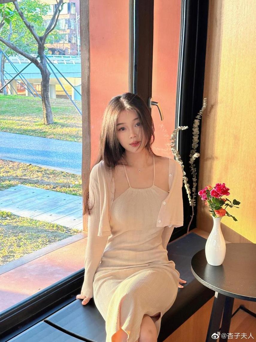 白烨cos修女：摄影大师镜头下的完美诠释，让你叹为观止