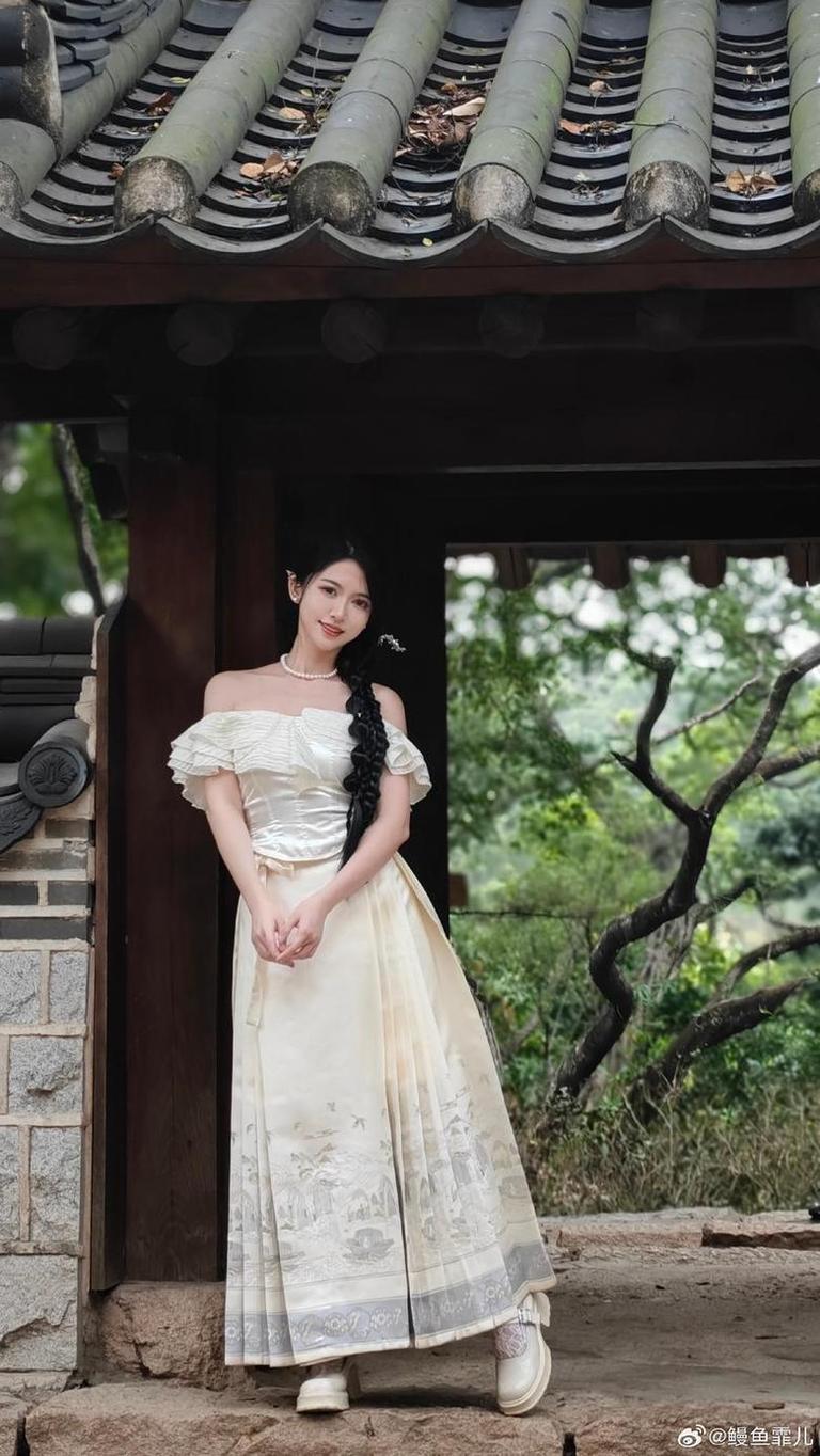这样的鳗鱼霏儿cosplay白丝套必须珍藏的美丽传承